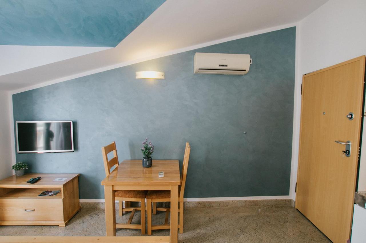 Blue Sea House Apartment Trogir Bagian luar foto