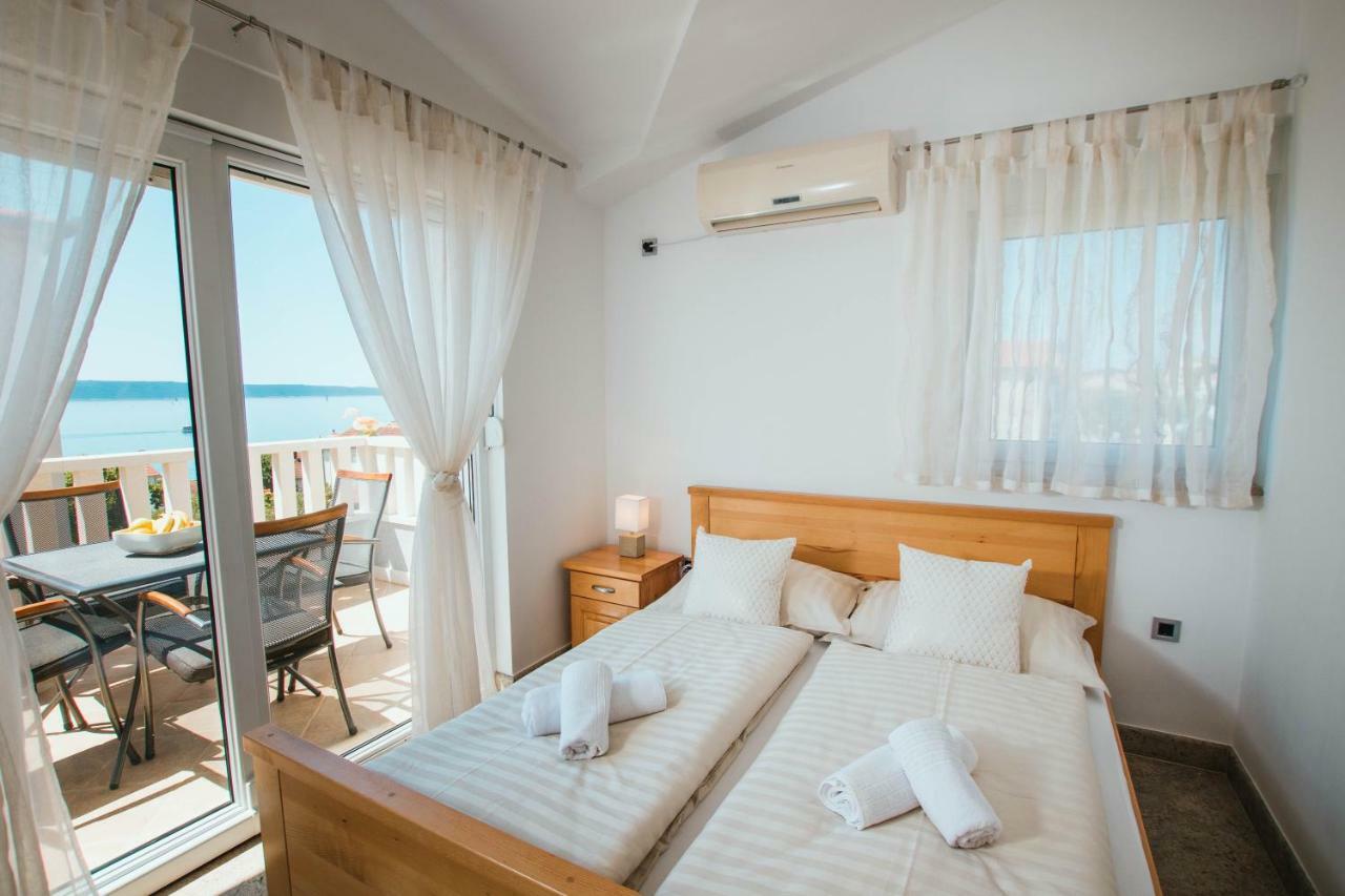 Blue Sea House Apartment Trogir Bagian luar foto